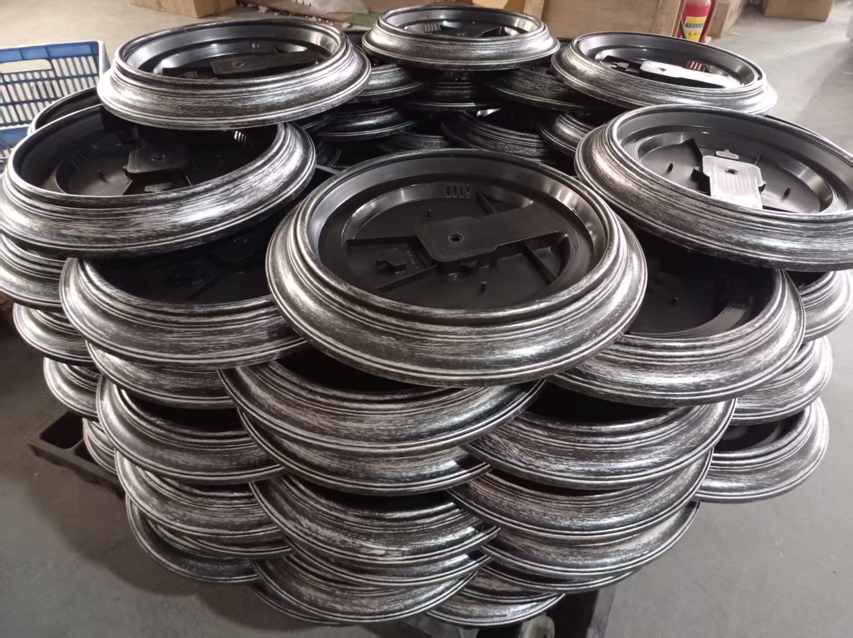 16 inch plastic retro frame